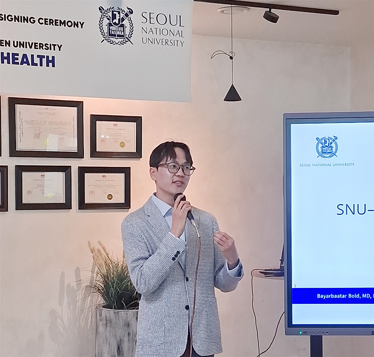 Center Director B. Bayarbaatar presenting the roadmap for AI-driven clinical diagnostics